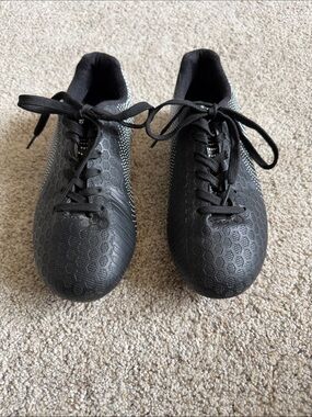 Vizari Kids Stealth Firm Ground‎ soccer cleats size 35